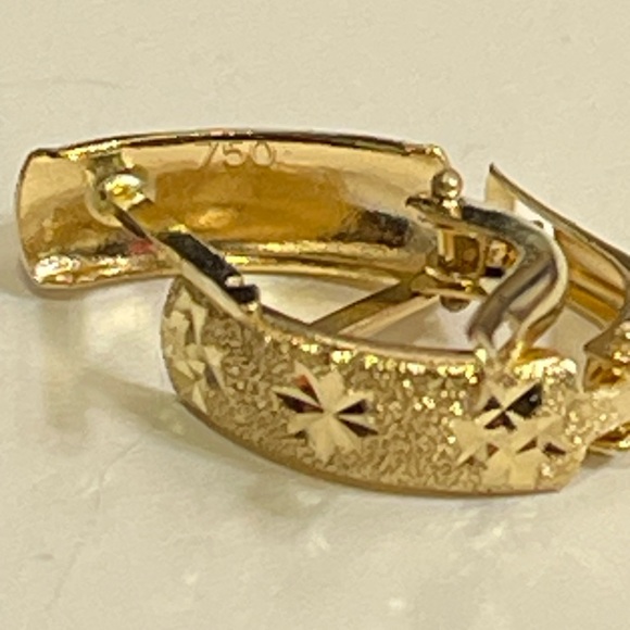 18 k Earrings hoop style , 0.93 grams of gold. - Picture 5 of 6